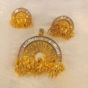 7 Horse Pendant set
